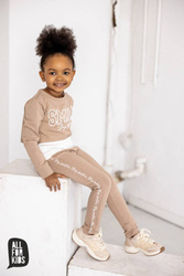 Kurzes Sweatshirt mit Kapuze