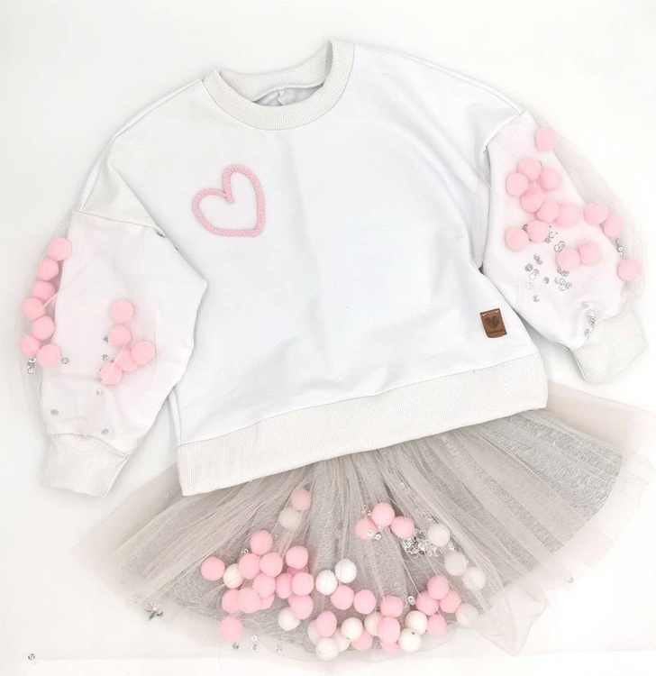 Tüllrock mit Pompons und Pailletten