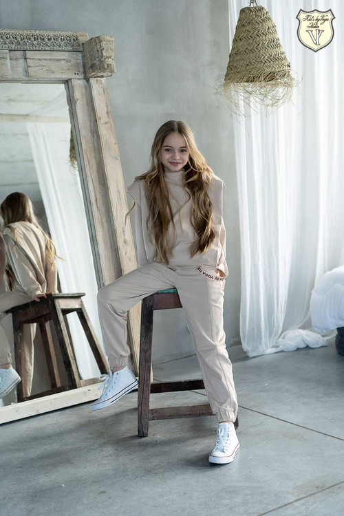 Kids By Voga Sweatshirt Beige