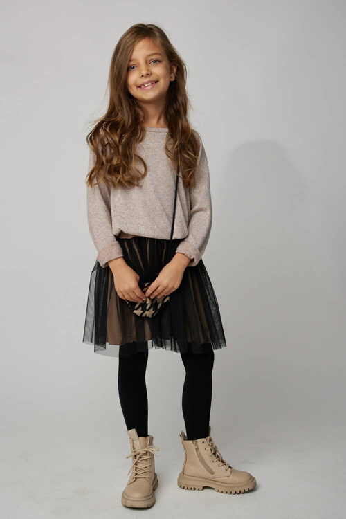 Kleines Tiul-Kleid