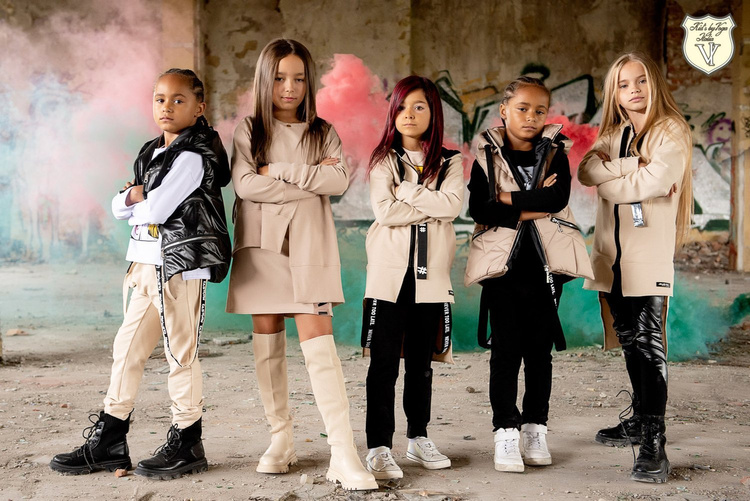 Kids By Voga Schwarze Hose mit Hosenträgern