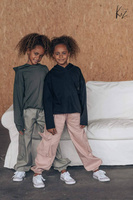 Hose kariert mit rotem Band