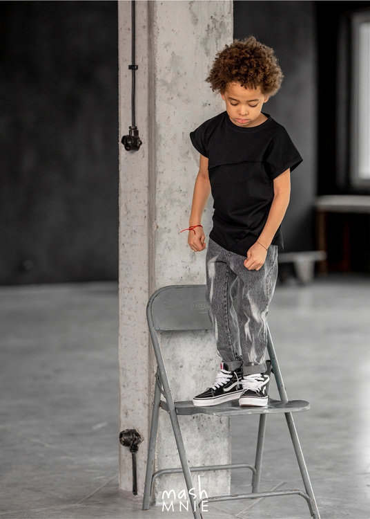 MashMnie T-shirt Stronger Schwarz